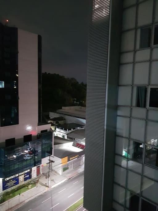Flat Recem-reformado E Bem Localizado Vitoria