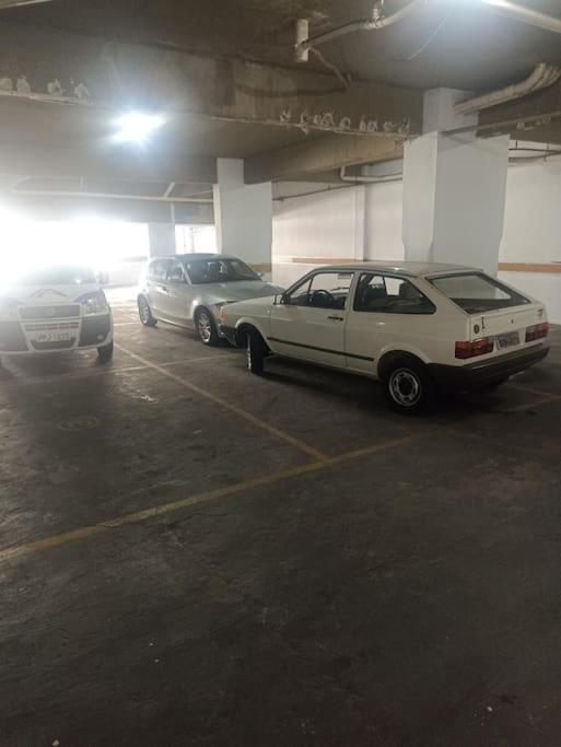 Apartment Flat Recem-reformado E Bem Localizado *